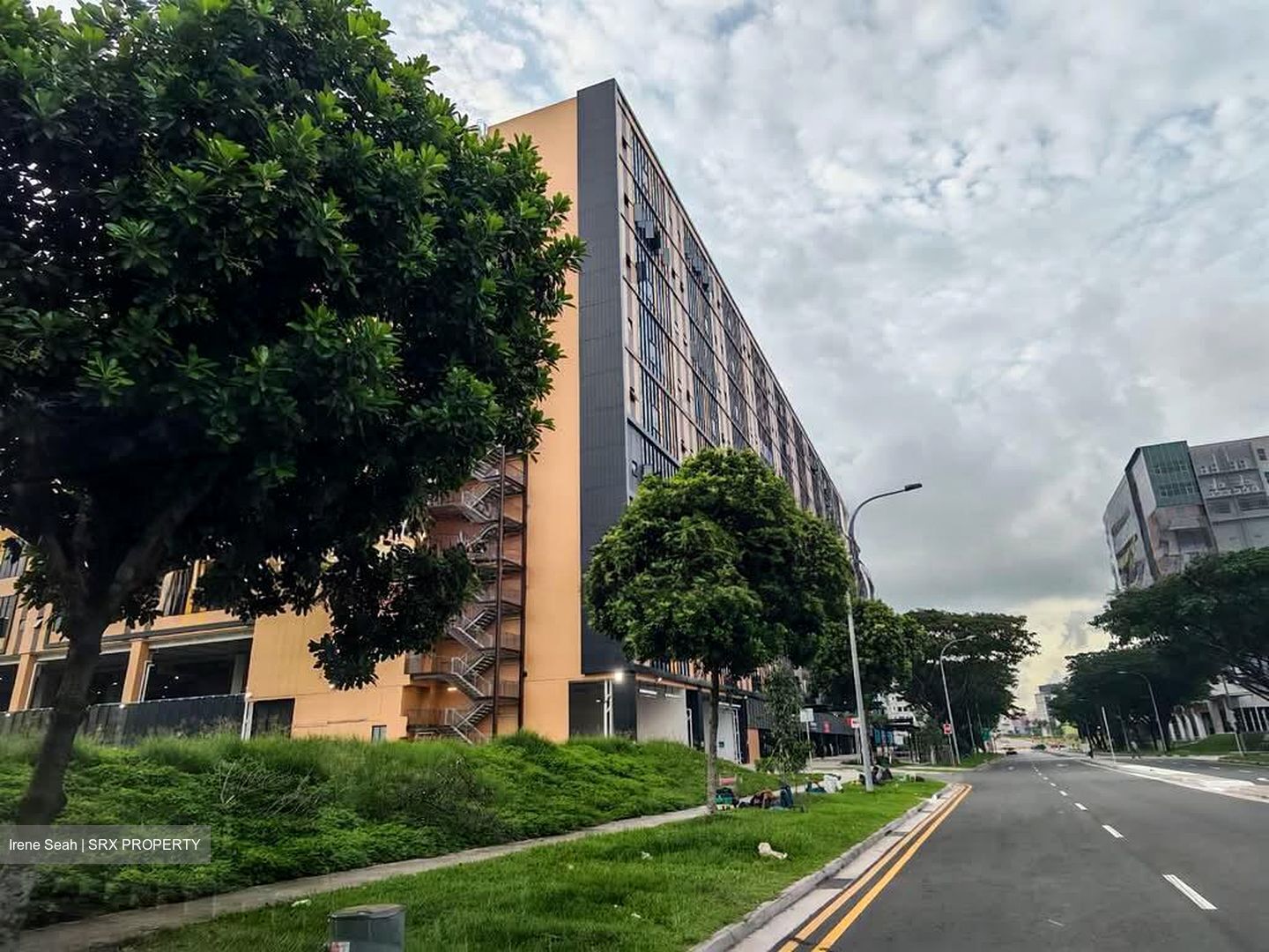 Stellar@tampines (D18), Factory #555588481